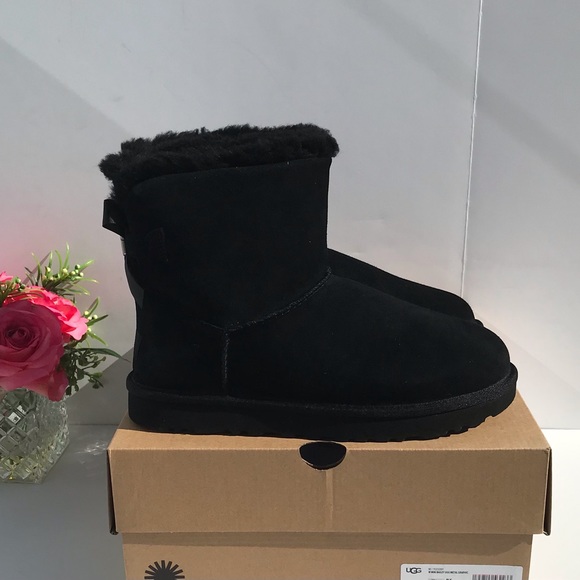 UGG Mini Bailey UGG Metal Graphic - Picture 6 of 12